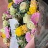 Bouquet de fleurs déposé avec tendresse chez la maman Yvette pour célébrer l’anniversaire de Véronique Gouwy